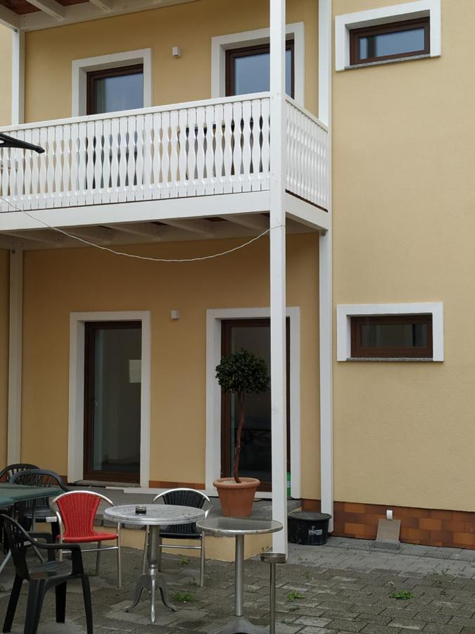 Апартаменты Mehrfamilien Haus Шкойдиц Экстерьер фото